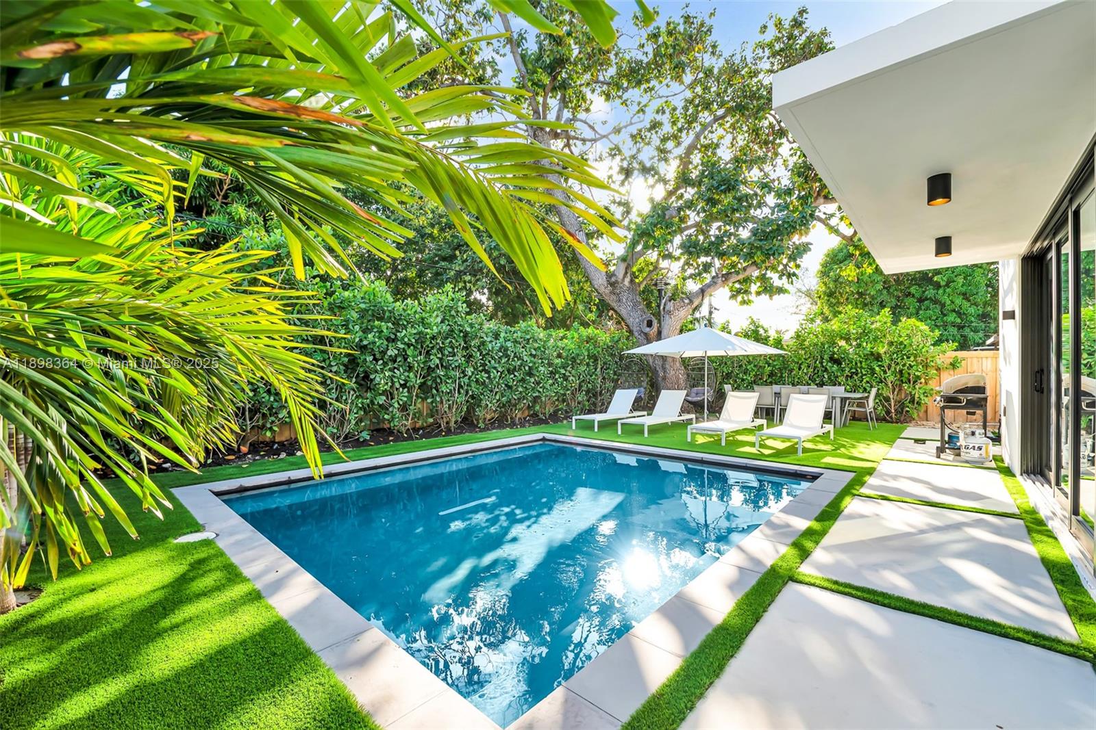 530 NW 41st St