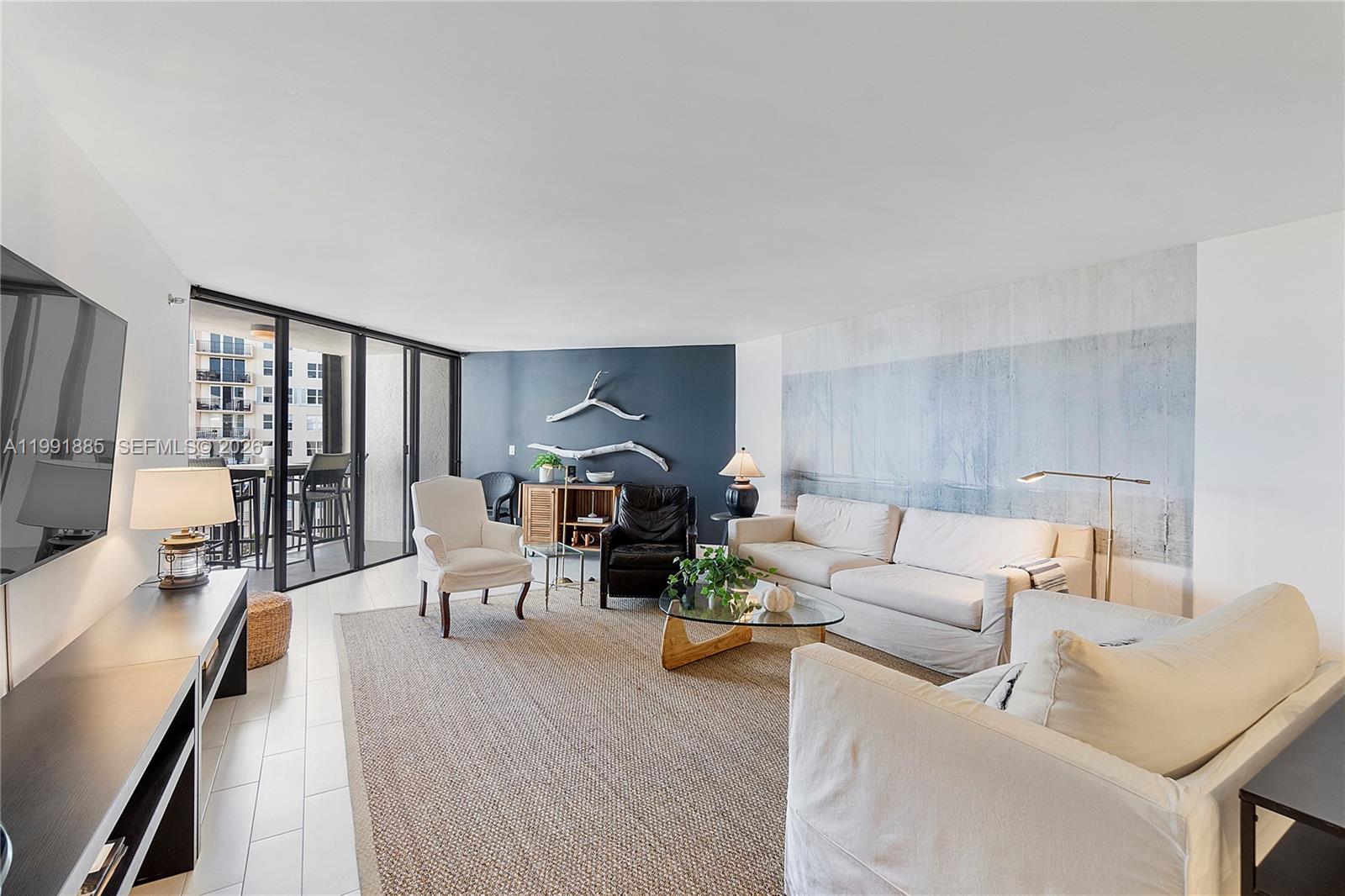 1155 Hillsboro Mile 510