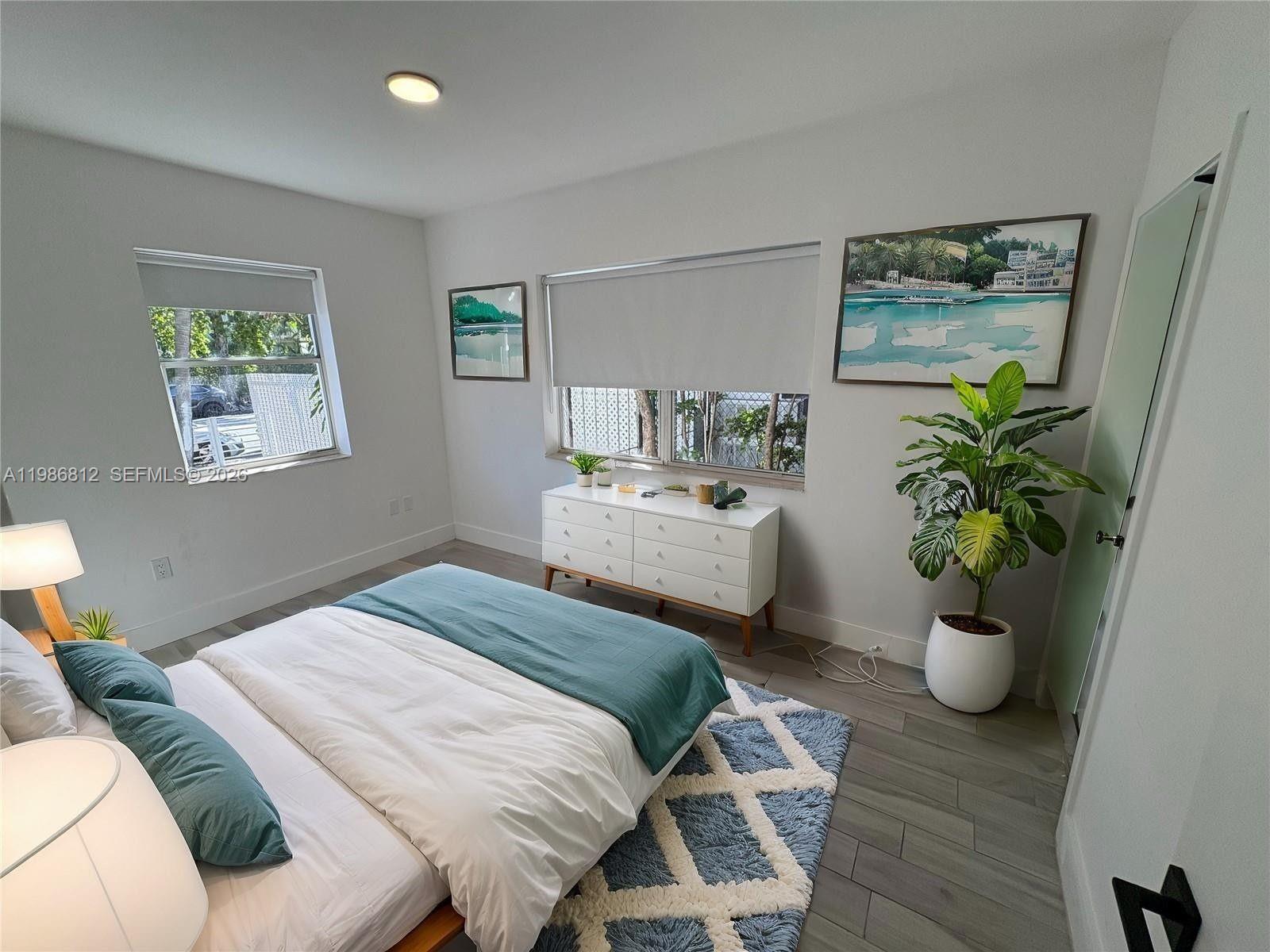 1000 7th St 10