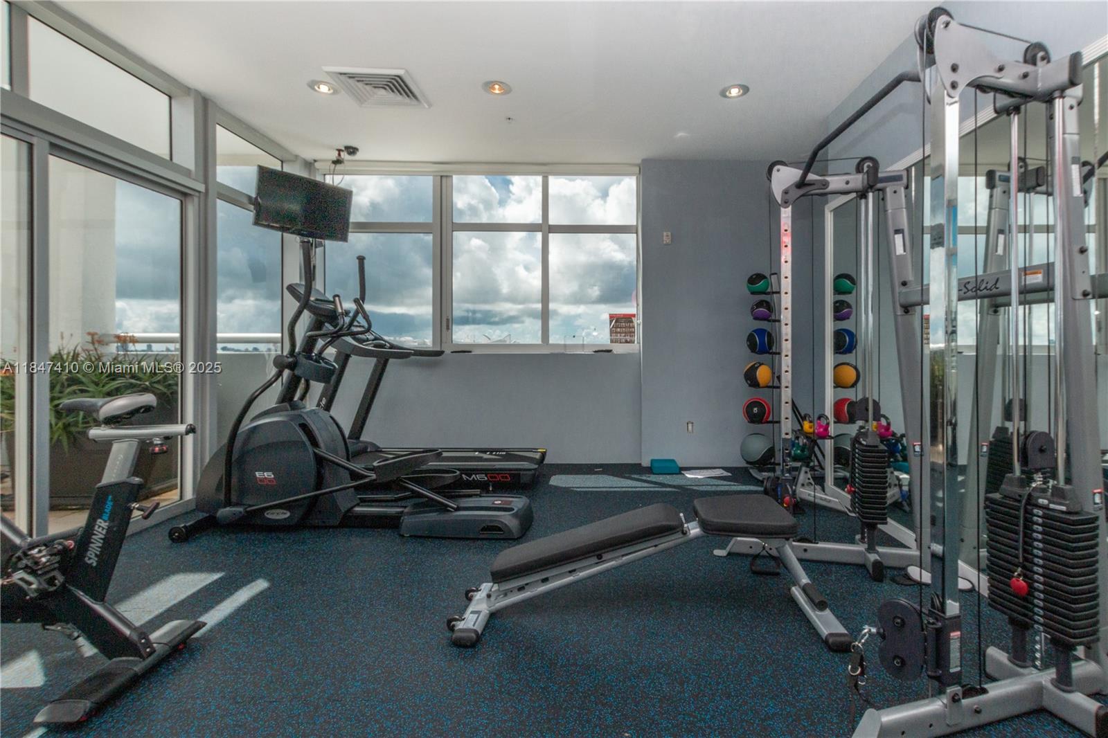 BLUE BAY TOWER CONDO - Residential