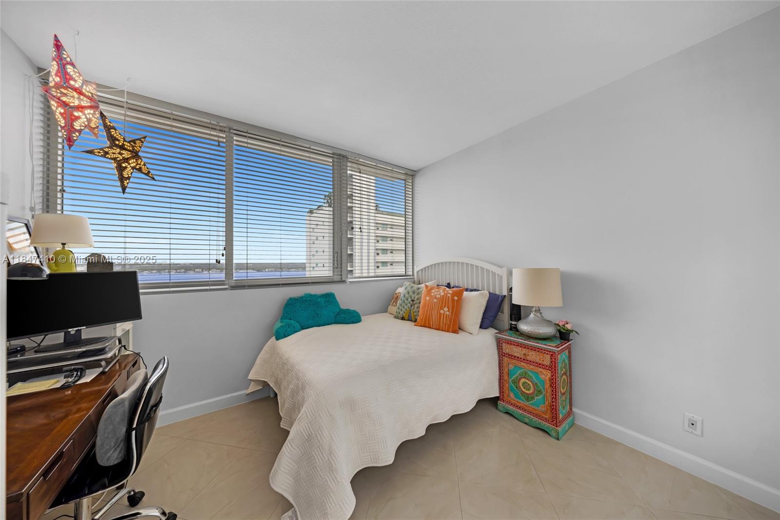 BLUE BAY TOWER CONDO - Residential