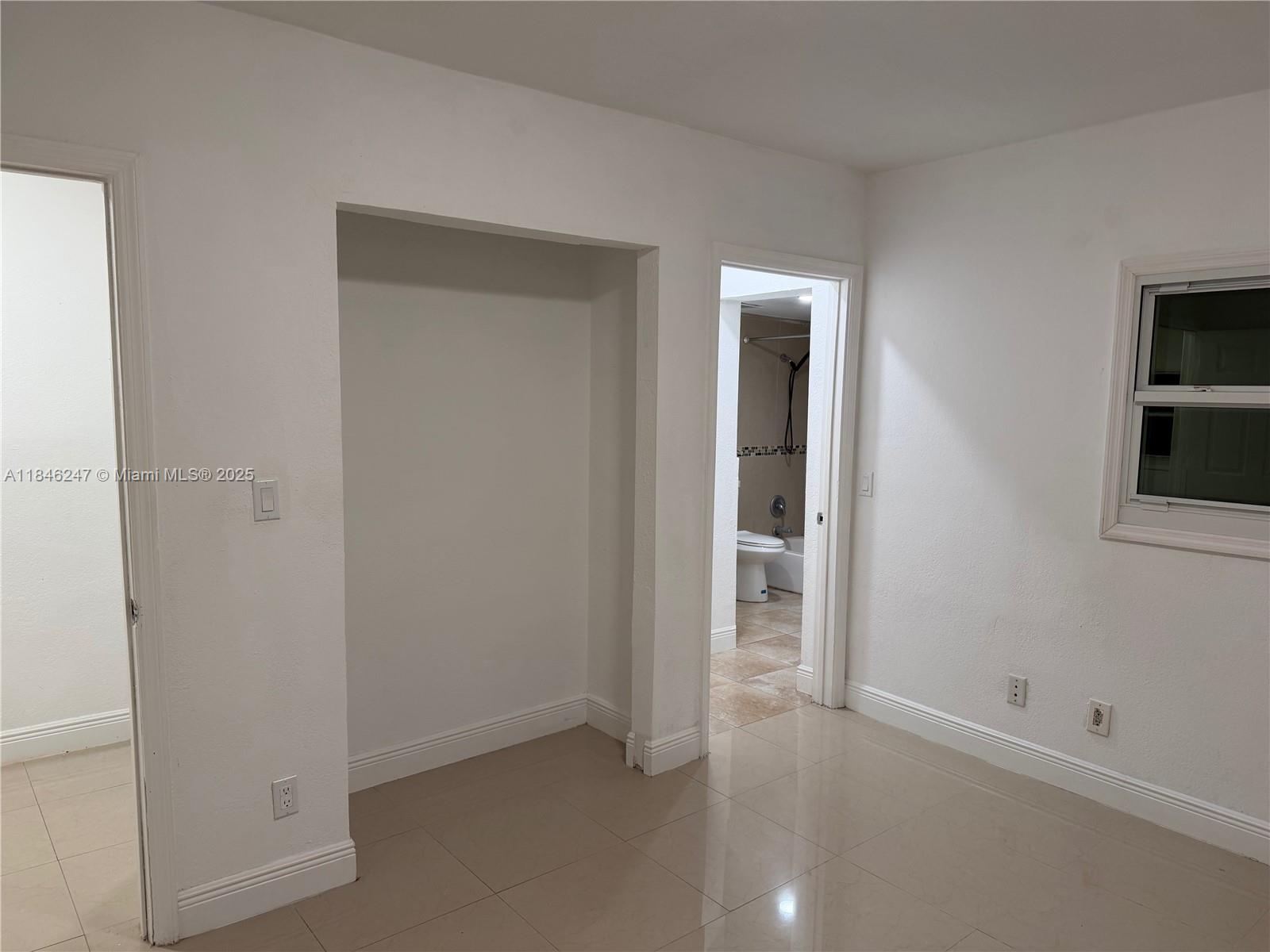 FIRST ADDITION TO CANAL G - Residential Lease