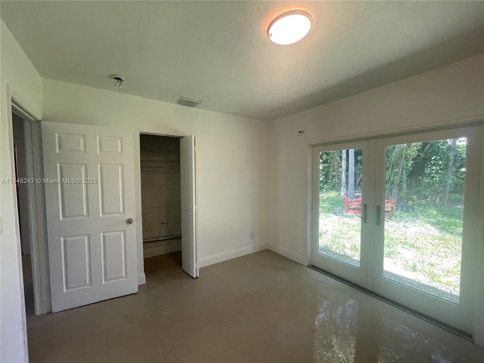 FIRST ADDITION TO CANAL G - Residential Lease