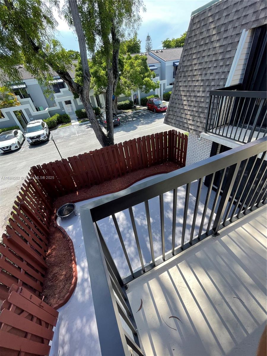 BAY TREE PATIO HOMES COND - Residential