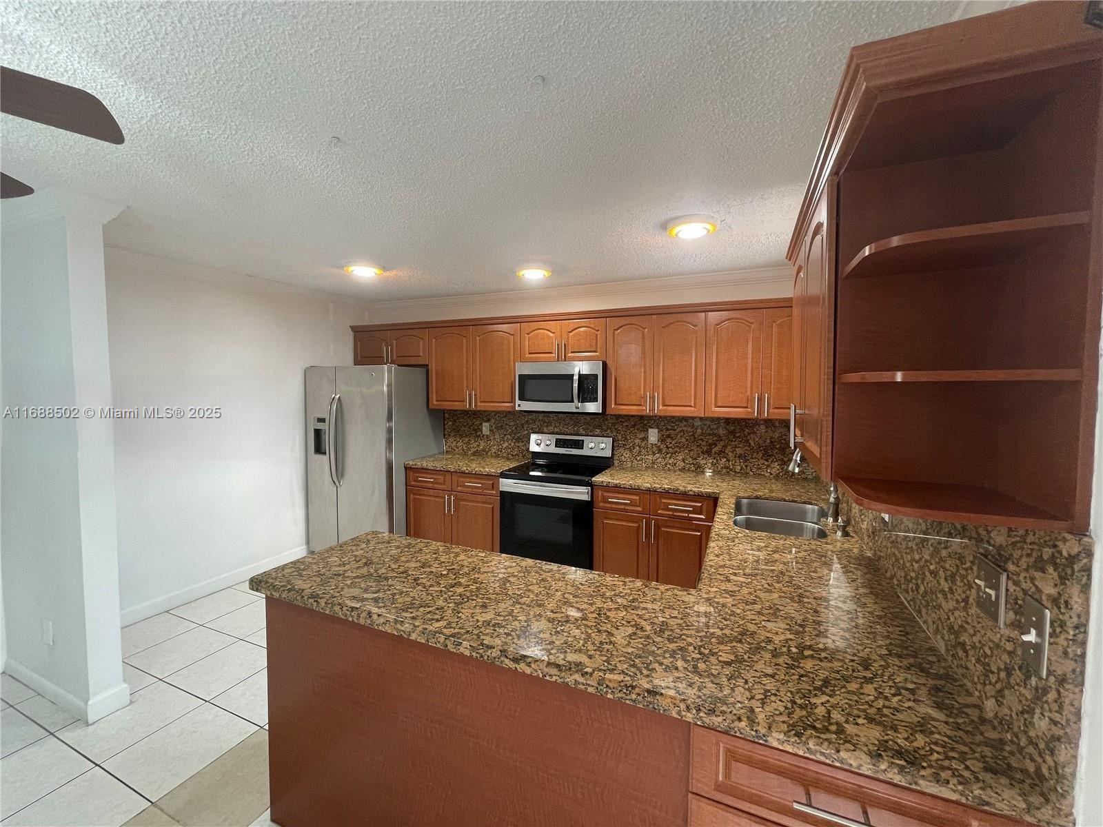 BAY TREE PATIO HOMES COND - Residential