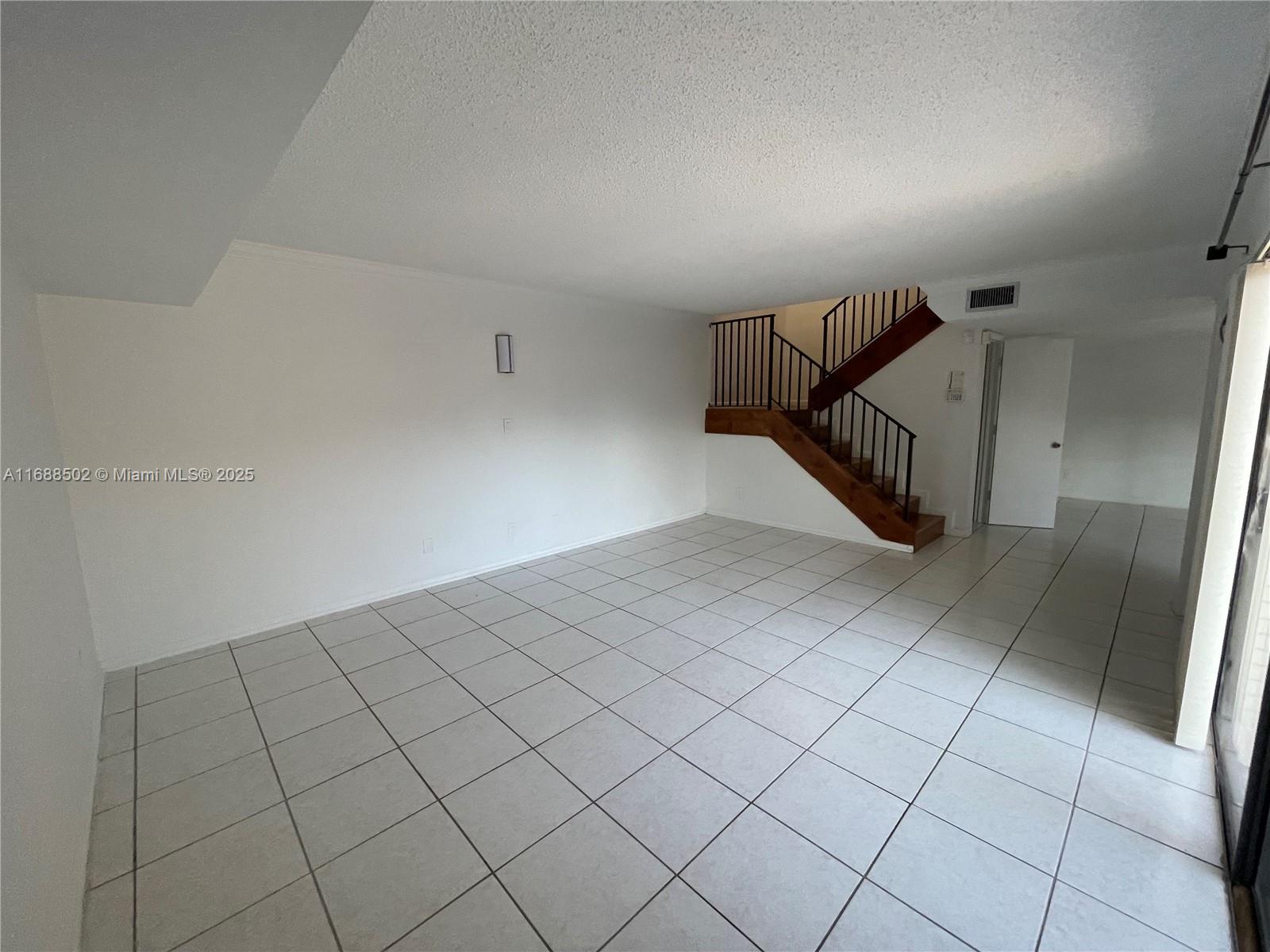 BAY TREE PATIO HOMES COND - Residential