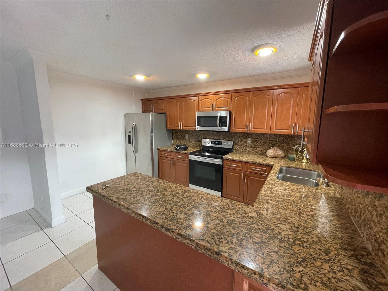 BAY TREE PATIO HOMES COND - Residential