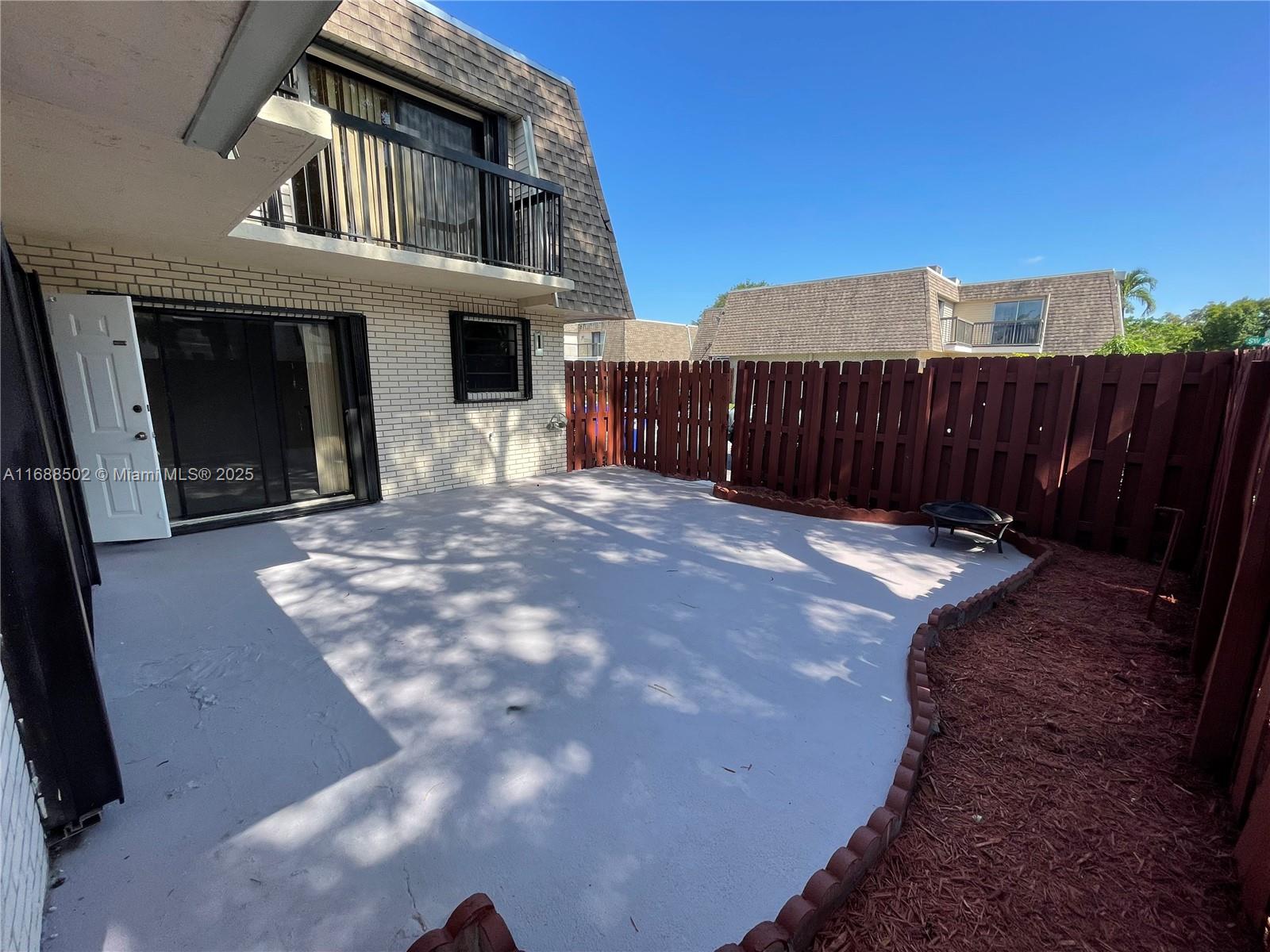 BAY TREE PATIO HOMES COND - Residential
