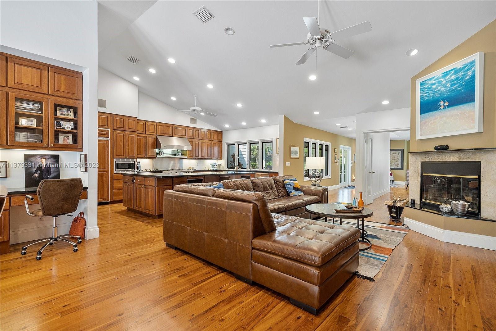 SUBURBAN ESTATES - Residential