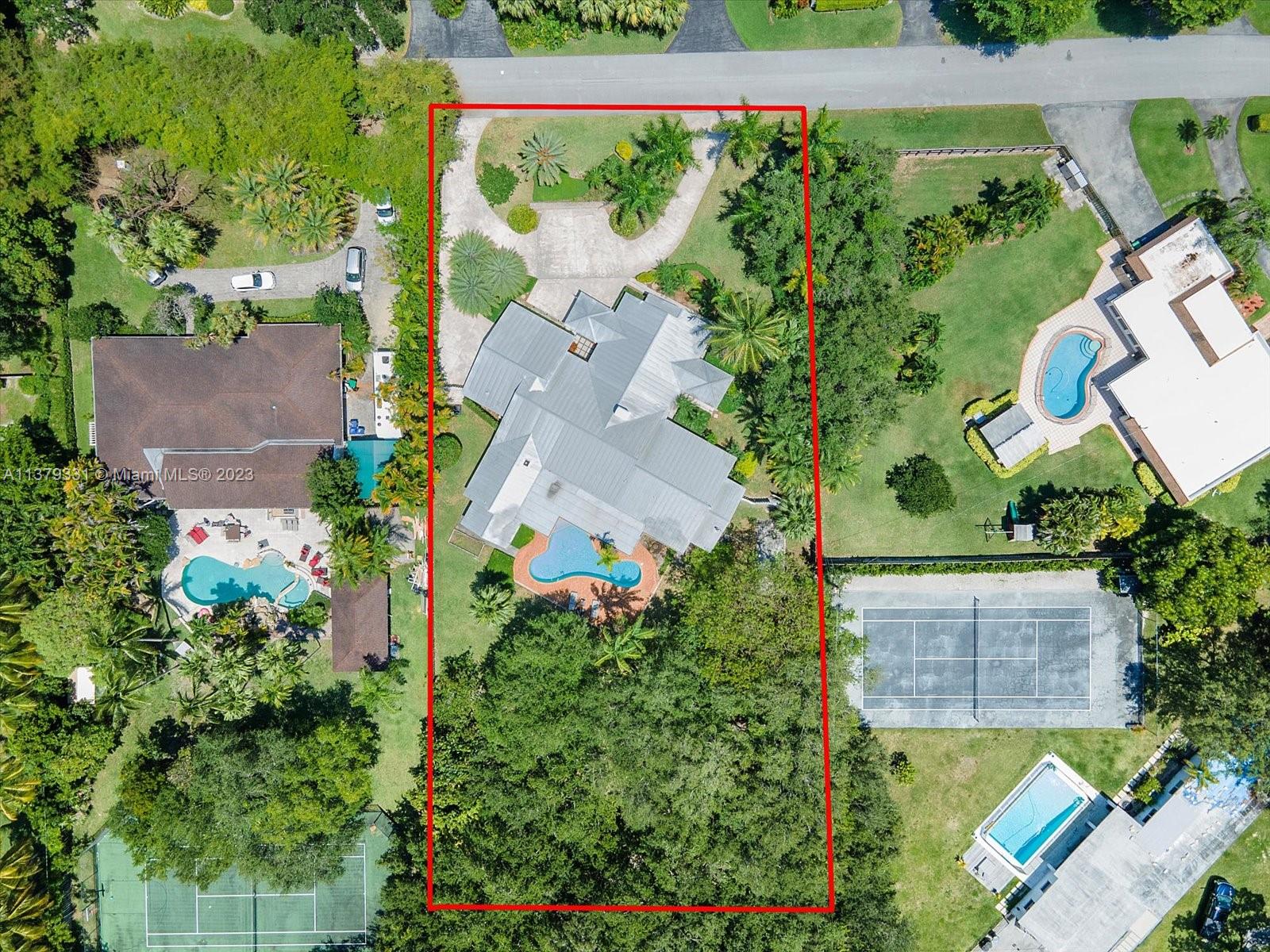 SUBURBAN ESTATES - Residential