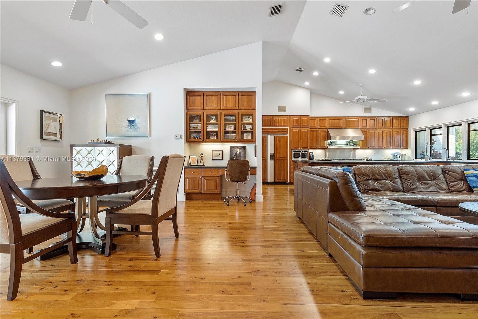 SUBURBAN ESTATES - Residential