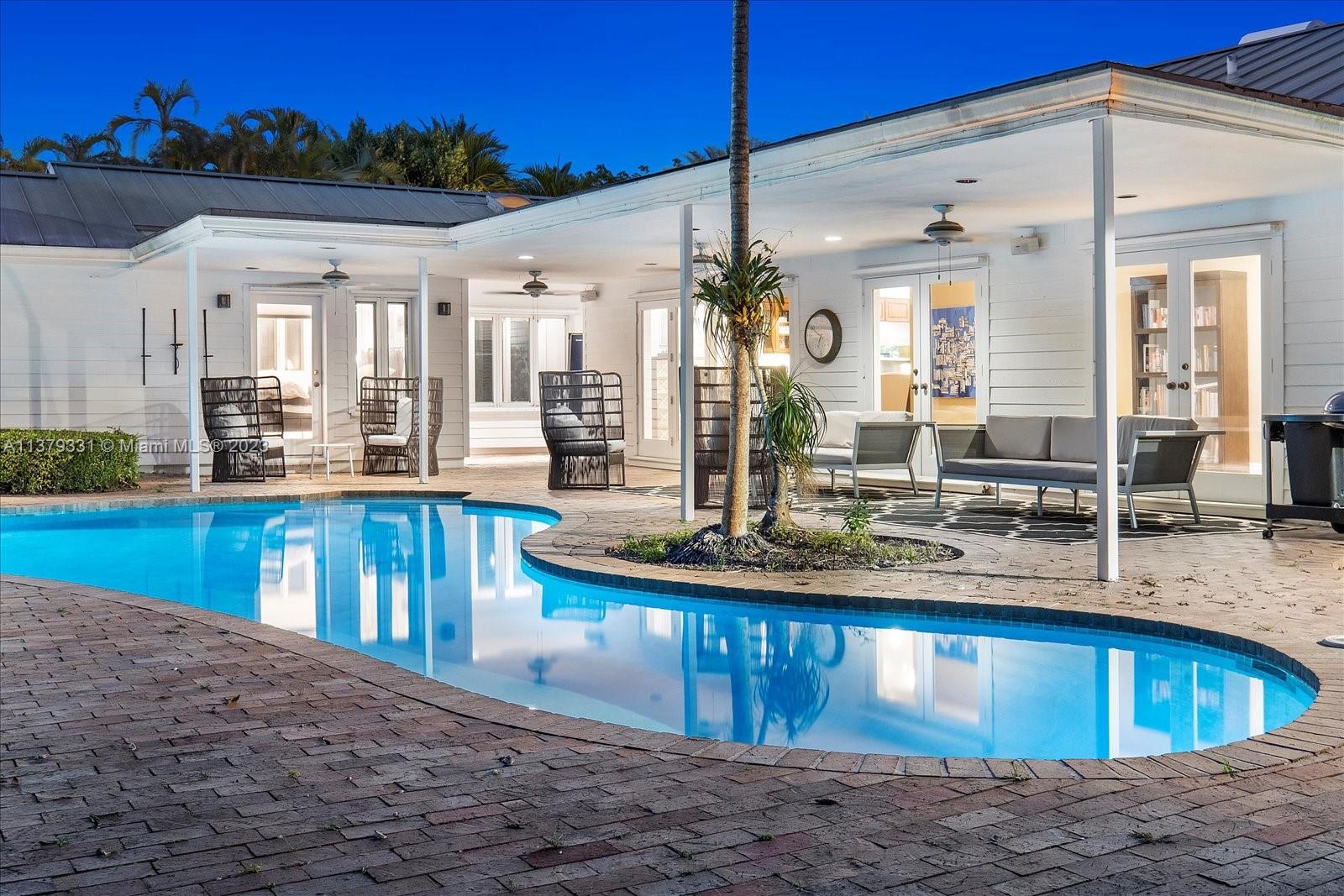 SUBURBAN ESTATES - Residential