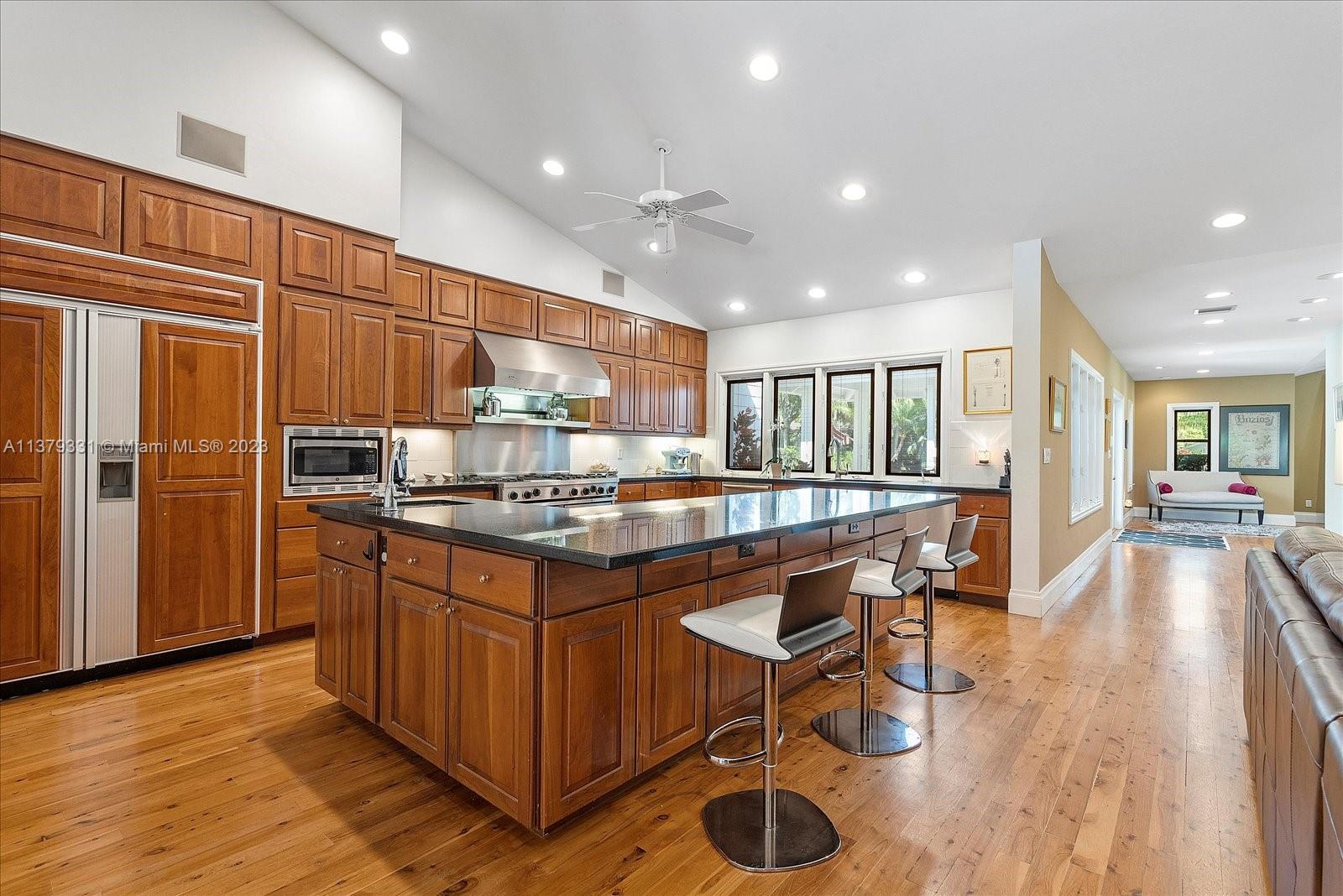 SUBURBAN ESTATES - Residential