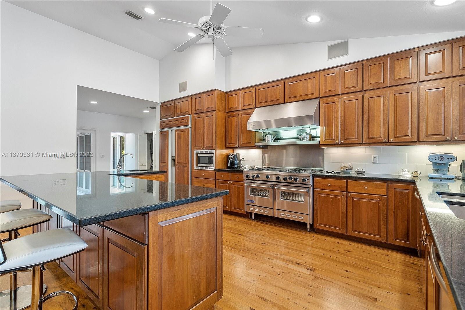 SUBURBAN ESTATES - Residential