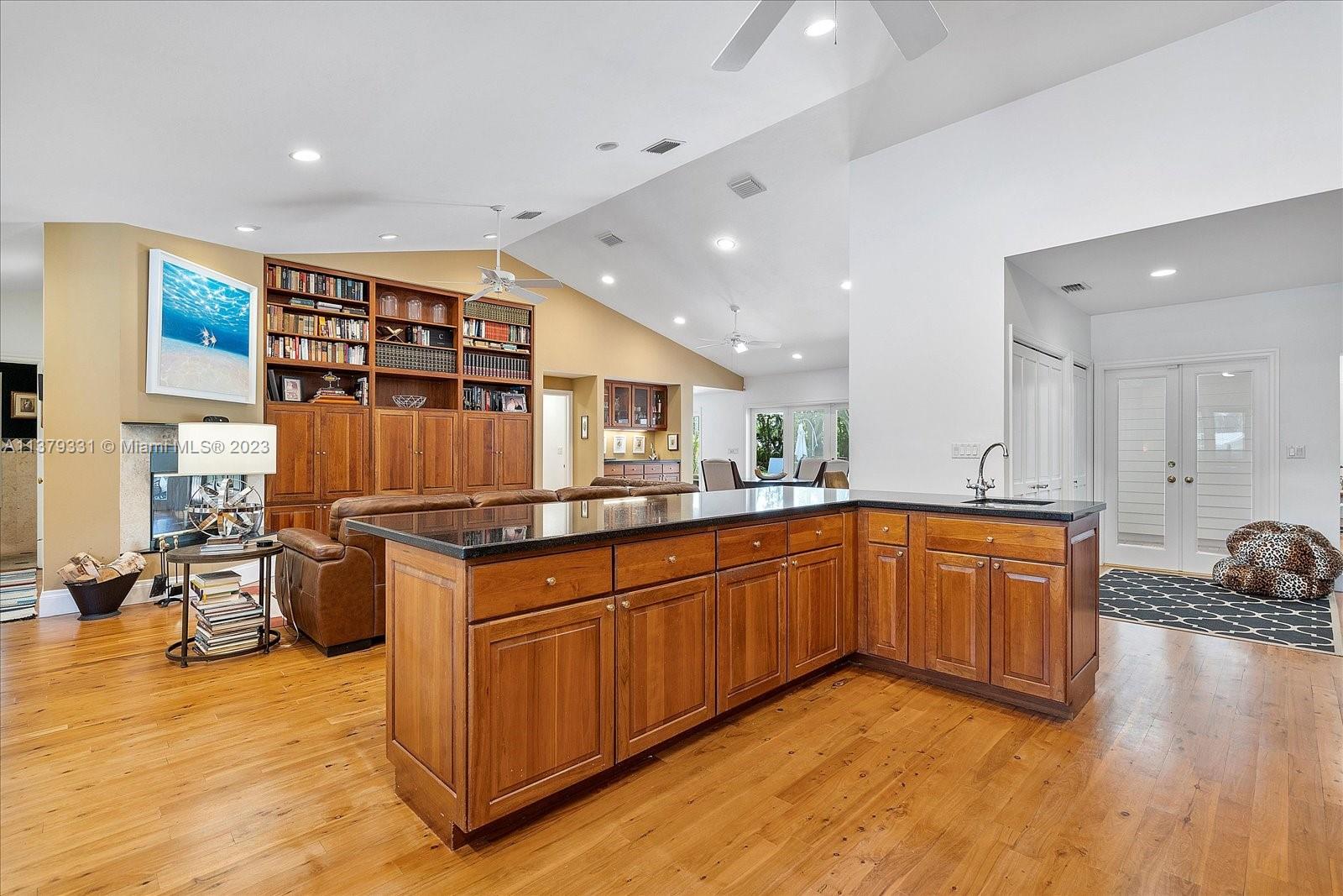 SUBURBAN ESTATES - Residential