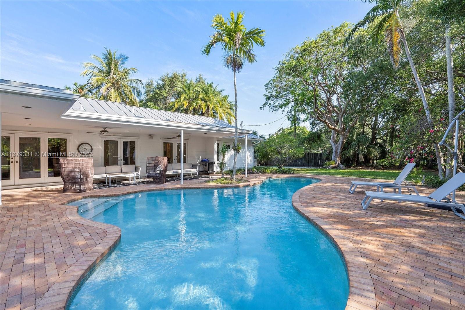 SUBURBAN ESTATES - Residential