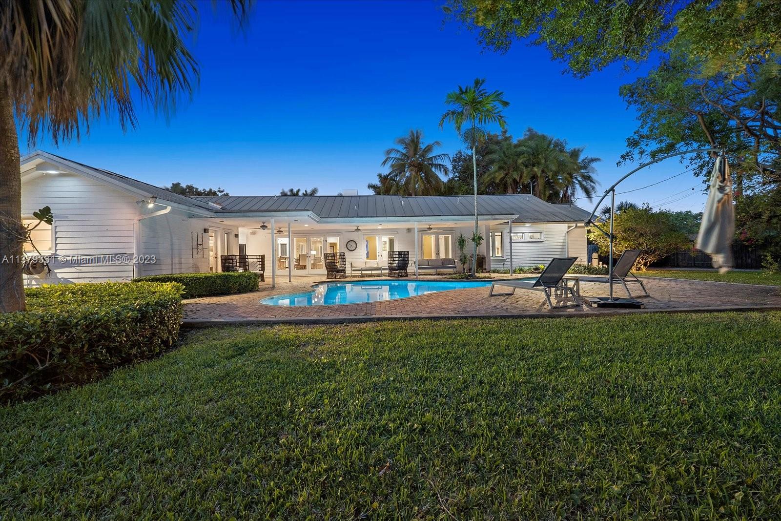 SUBURBAN ESTATES - Residential