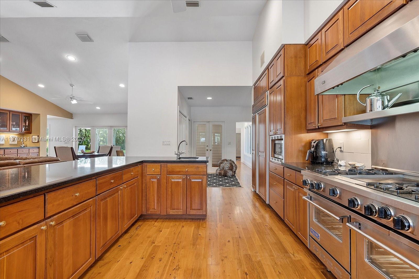 SUBURBAN ESTATES - Residential