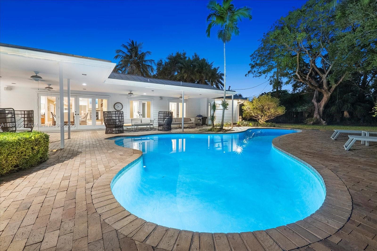 SUBURBAN ESTATES - Residential