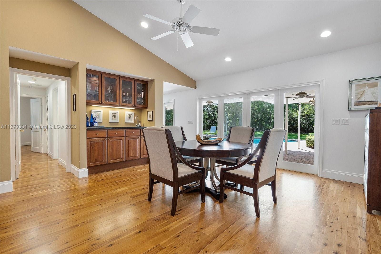 SUBURBAN ESTATES - Residential