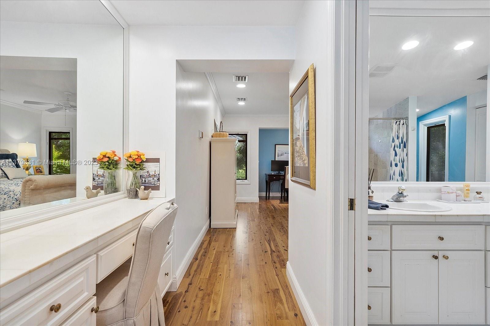 SUBURBAN ESTATES - Residential