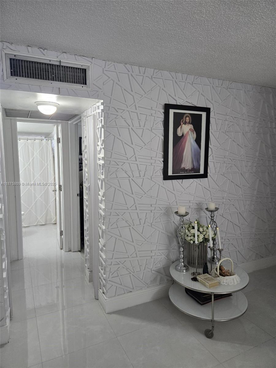 LIVE OAK CONDOMINIUM TWO - Residential