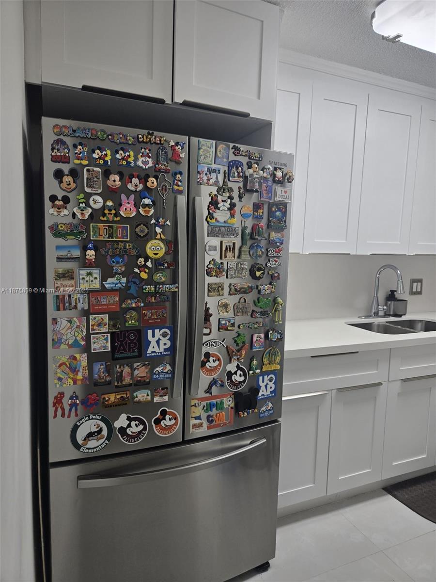 LIVE OAK CONDOMINIUM TWO - Residential