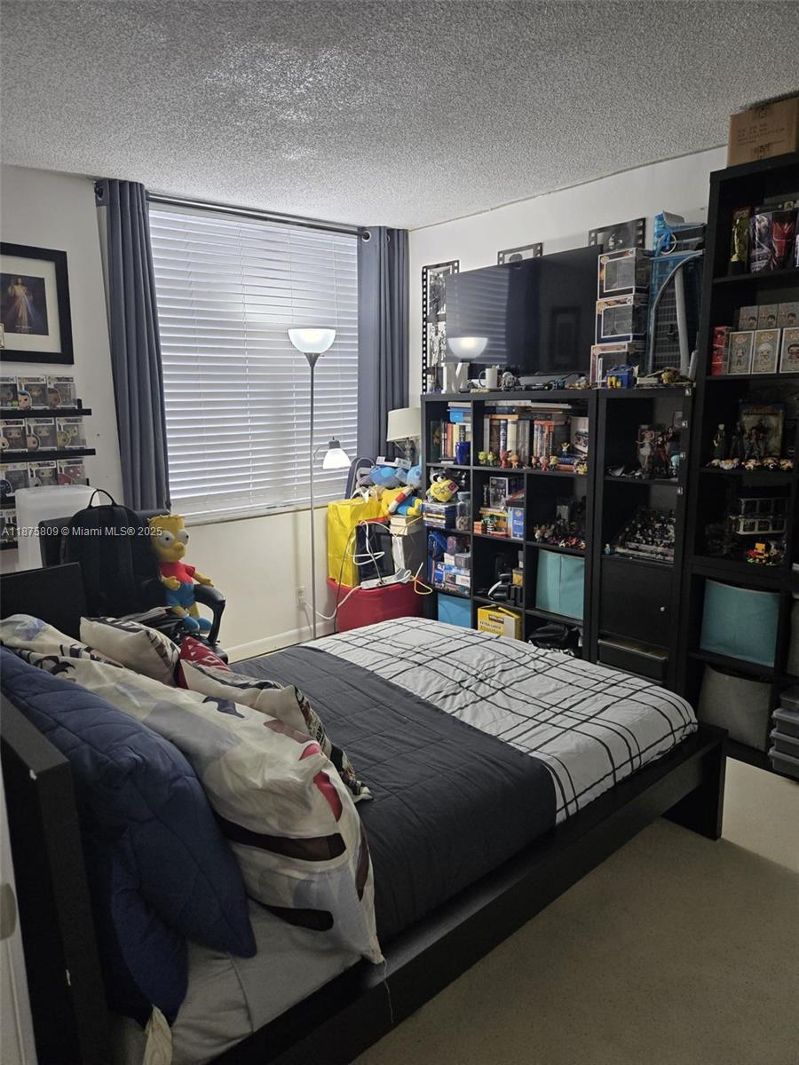 LIVE OAK CONDOMINIUM TWO - Residential