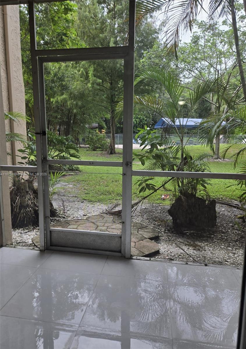 LIVE OAK CONDOMINIUM TWO - Residential