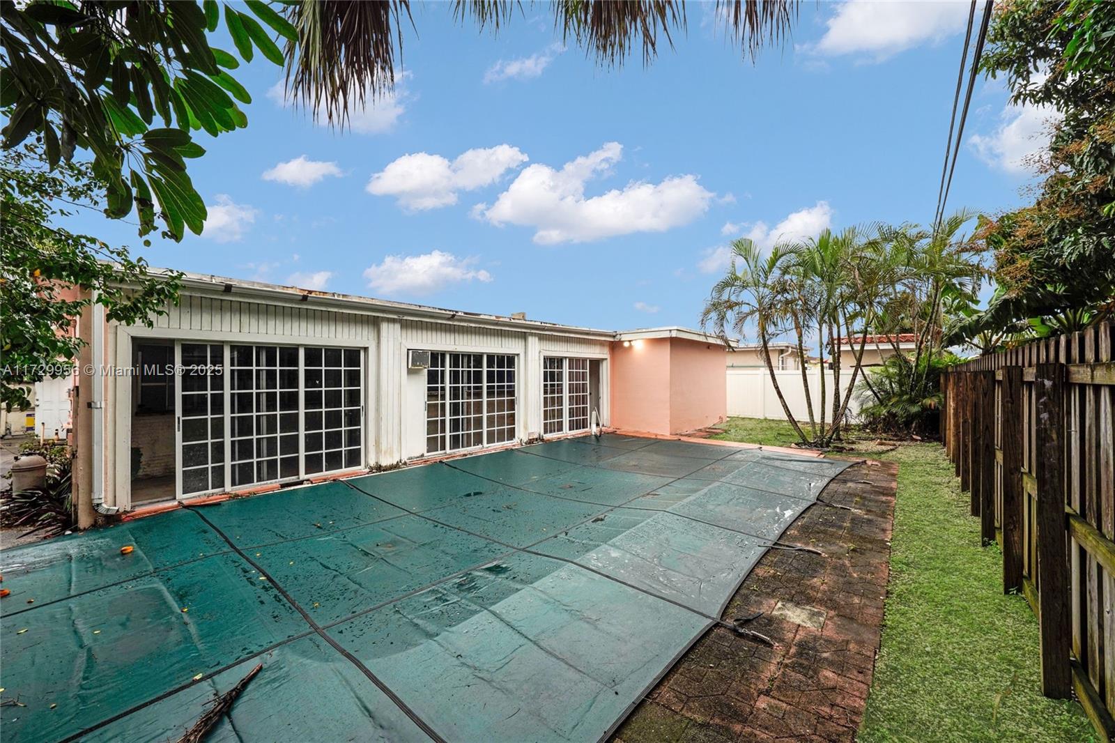 MIRAMAR PARK FIRST ADD - Residential