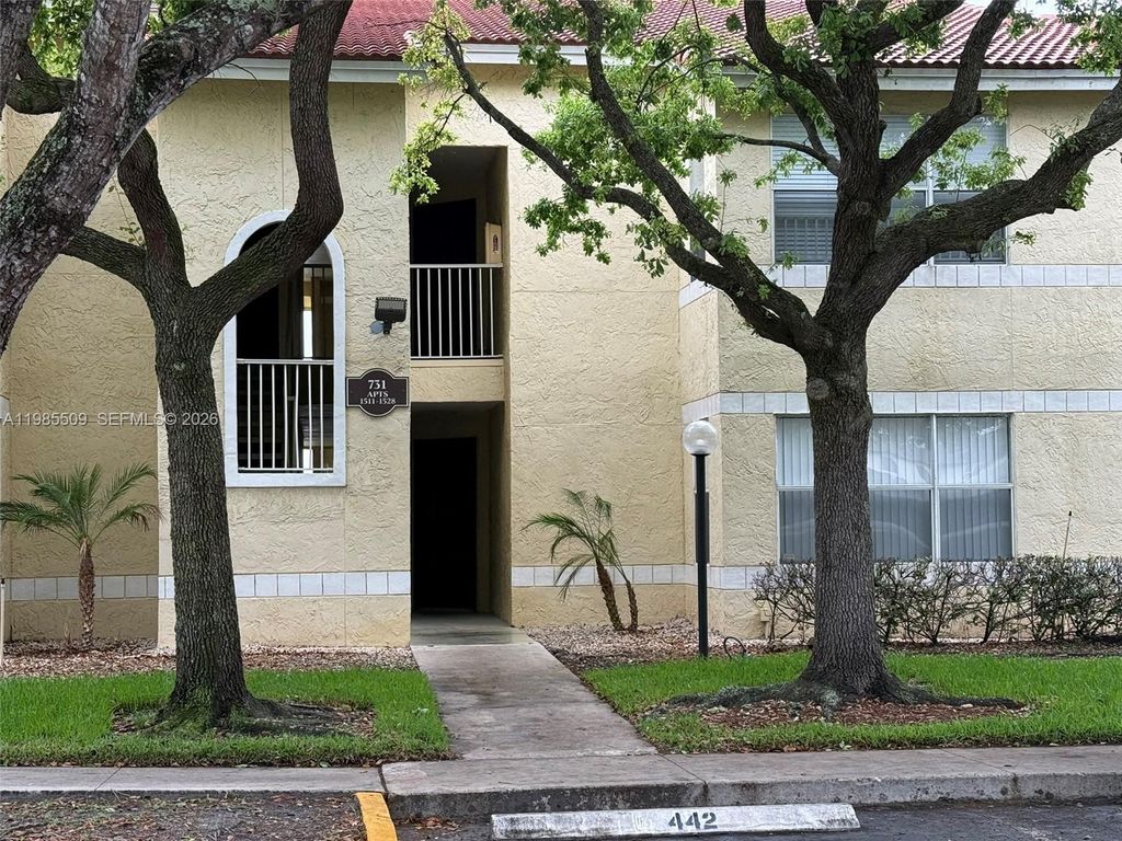 Photo of 731 Vista Isles Dr #1527, Sunrise, FL 33325 (MLS # A11985509)