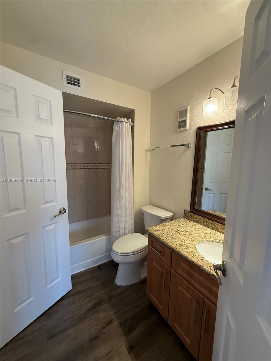 ISLES AT LAGO MAR CONDO - Residential Lease