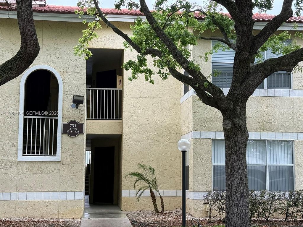 Photo of 731 Vista Isles Dr #1527, Sunrise, FL 33325 (MLS # A11985509)