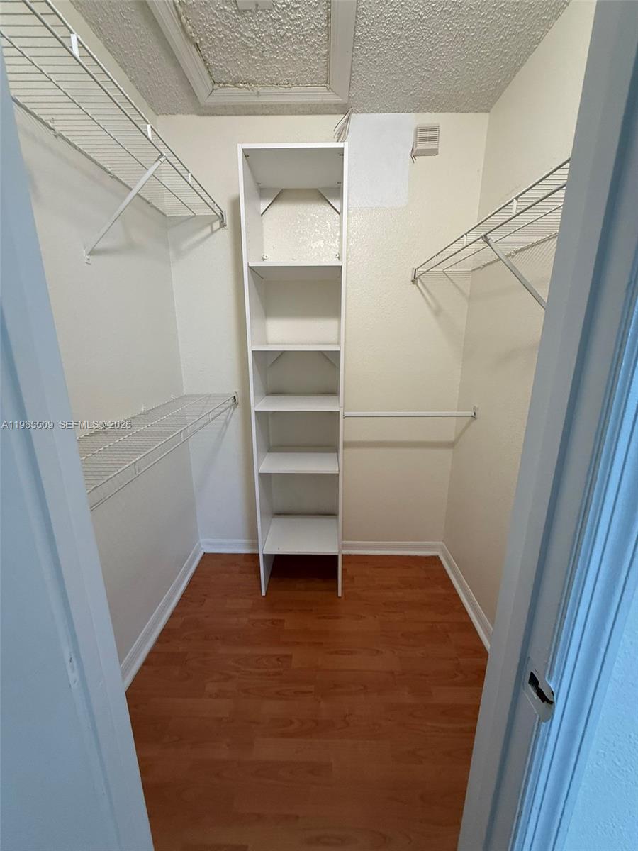 ISLES AT LAGO MAR CONDO - Residential Lease