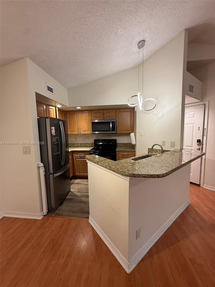 ISLES AT LAGO MAR CONDO - Residential Lease