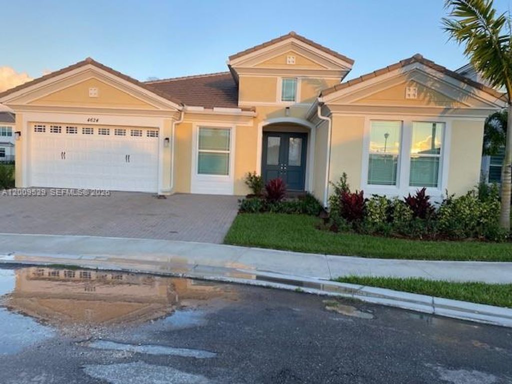 Photo of 4624 Citrus Blossom Ct, Westlake, FL 33470 (MLS # A12009529)