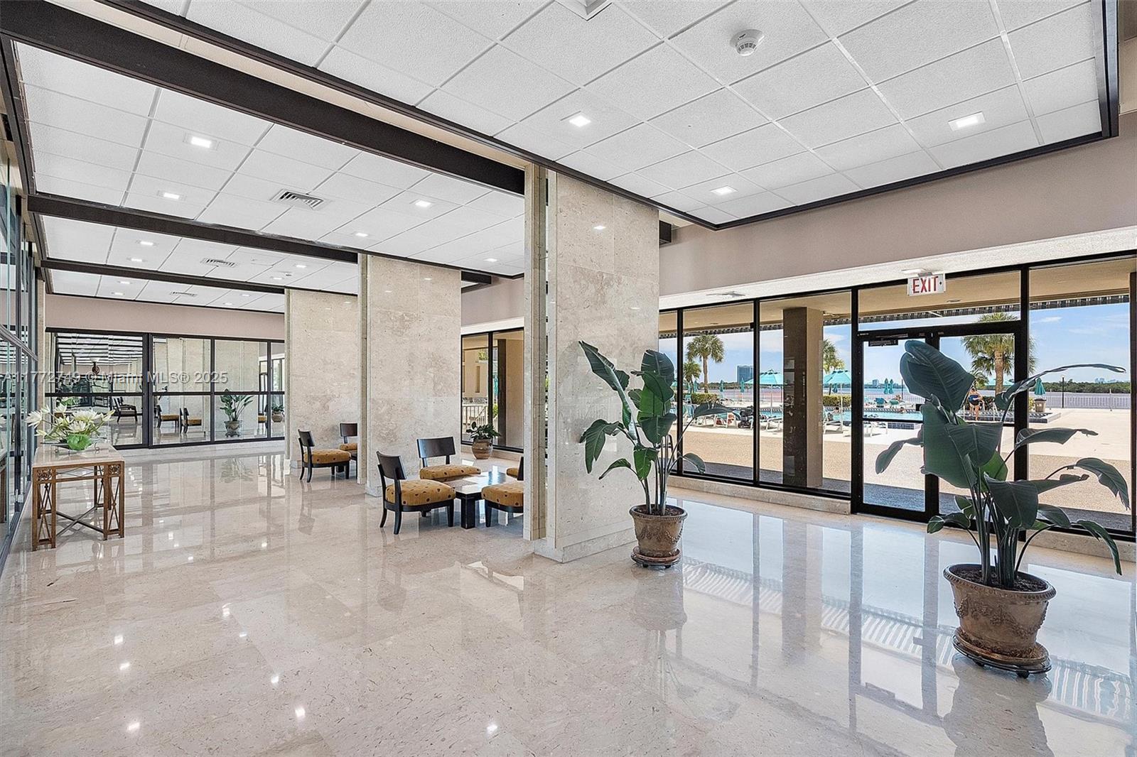 ARLEN HOUSE CONDO - Residential