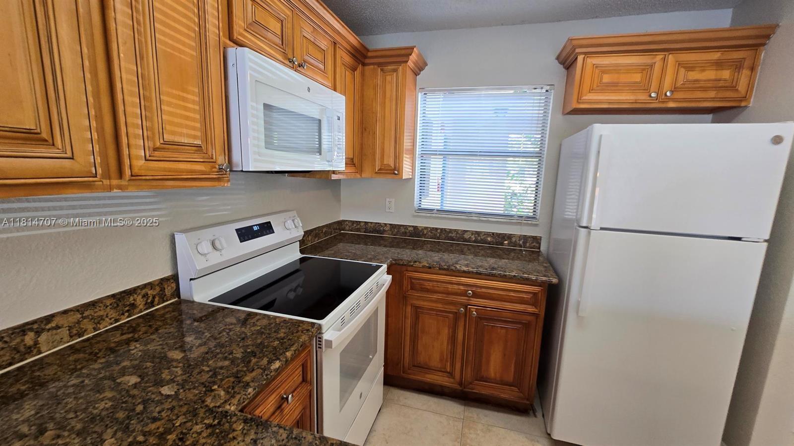 PALM BEACH PLACE CONDO - Residential Lease