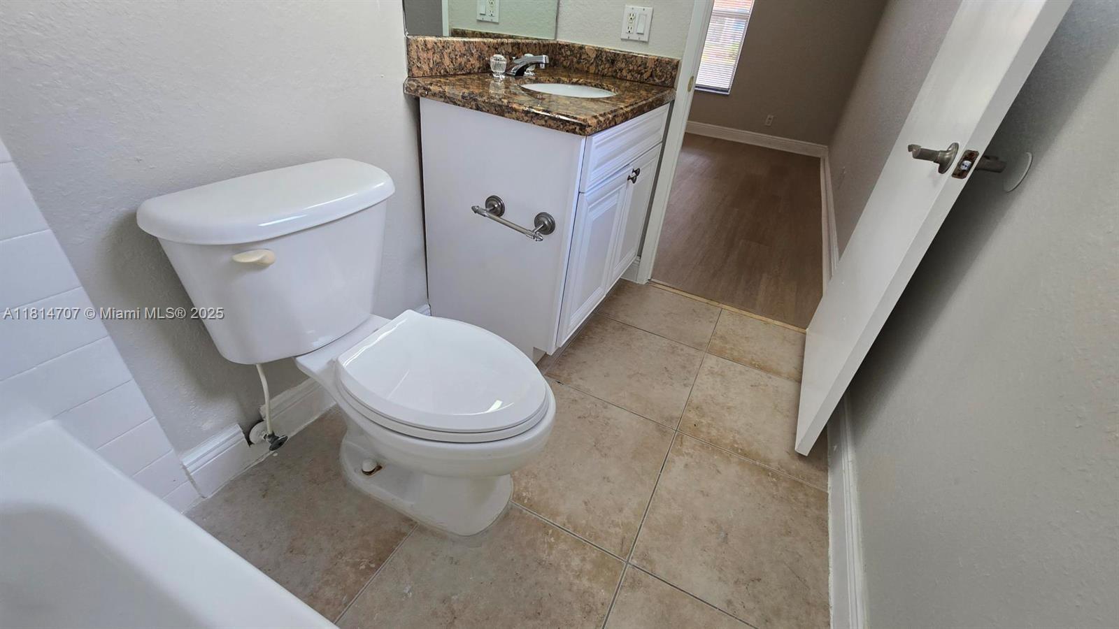 PALM BEACH PLACE CONDO - Residential Lease