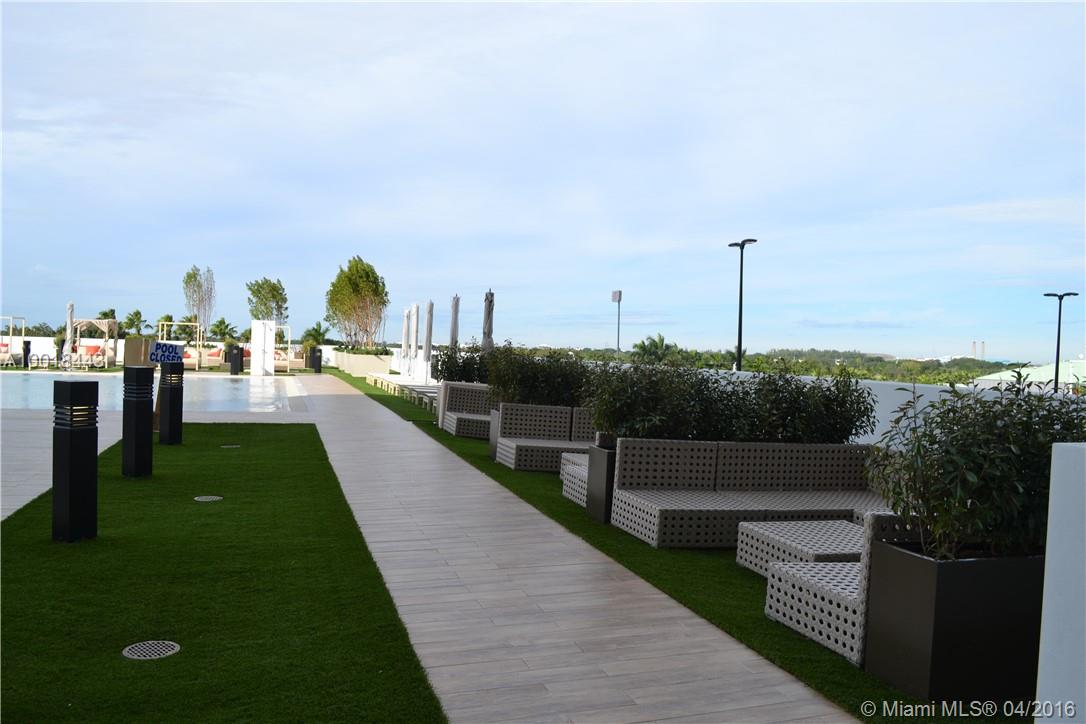 5252 PASEO - Residential Lease