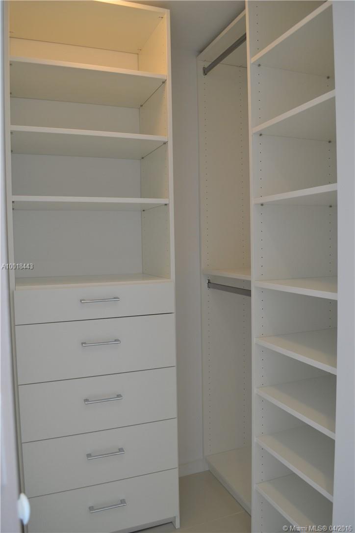 5252 PASEO - Residential Lease