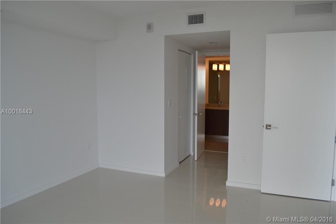 5252 PASEO - Residential Lease