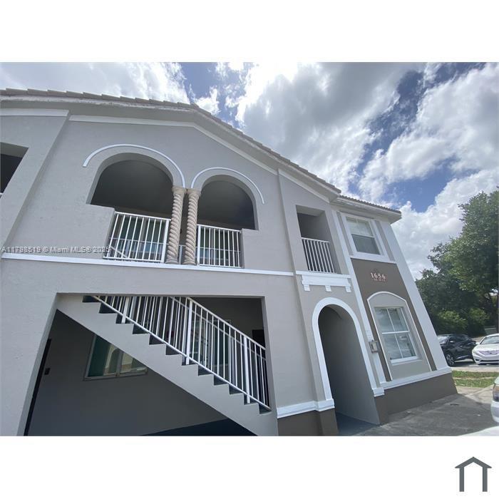 1656 Se 29th Ct 201, Homestead, Miami-Dade County, Florida - 3 Bedrooms  
2 Bathrooms - 