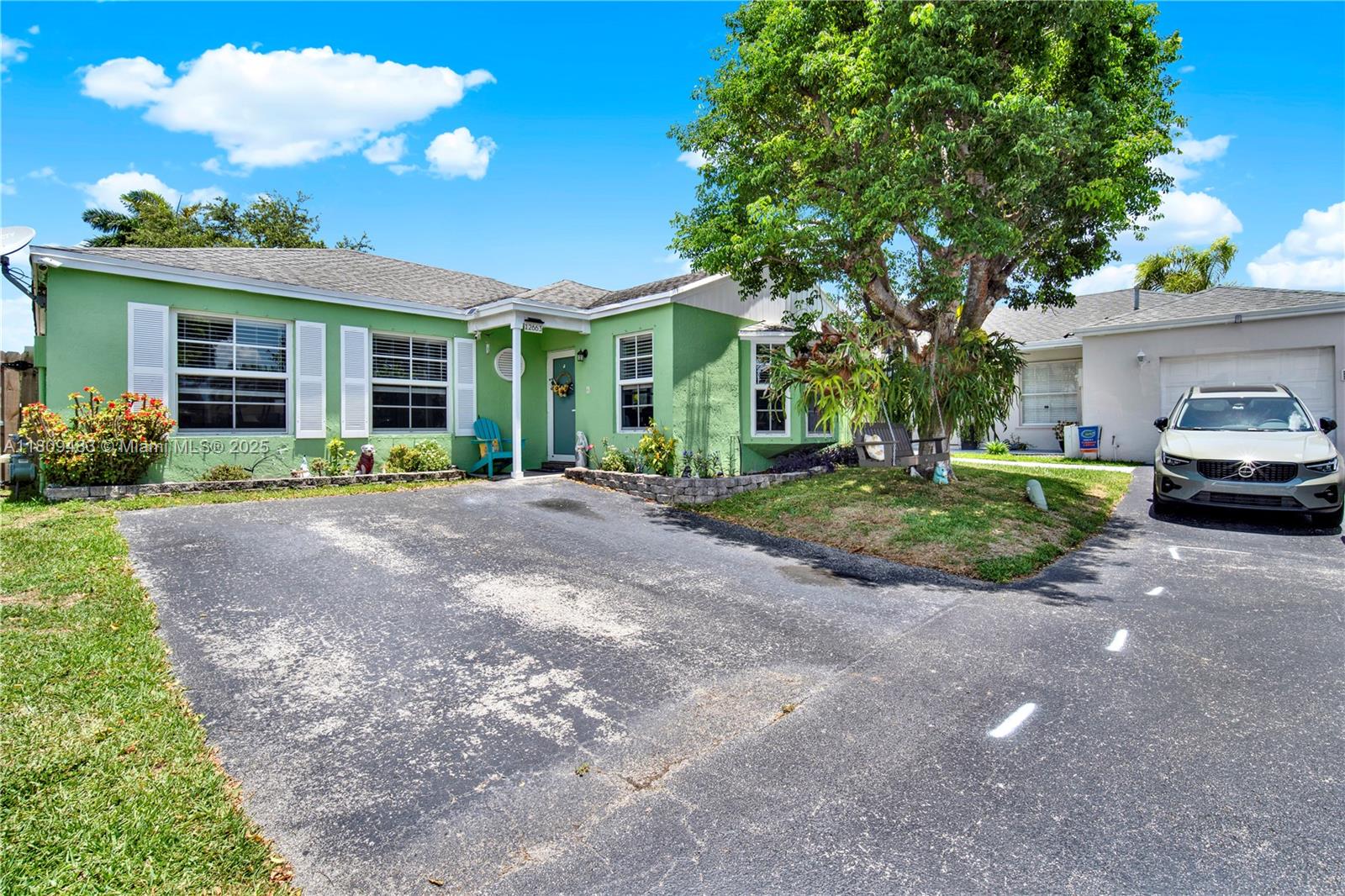 12663 Sw 144th Ter, Miami, Broward County, Florida - 3 Bedrooms  
2 Bathrooms - 
