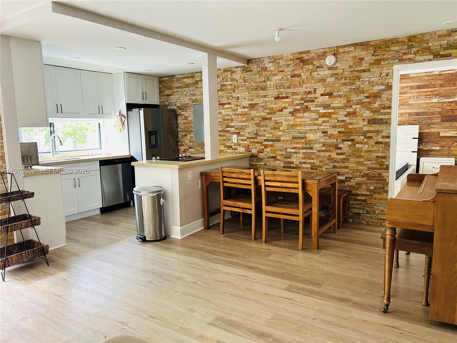 PLAZA OF AMERICAS CONDO - Residential