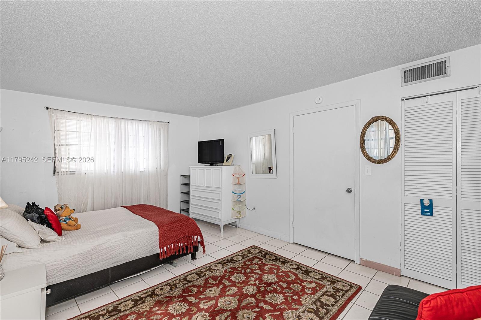 PETER ALAN CONDO APTS - Residential