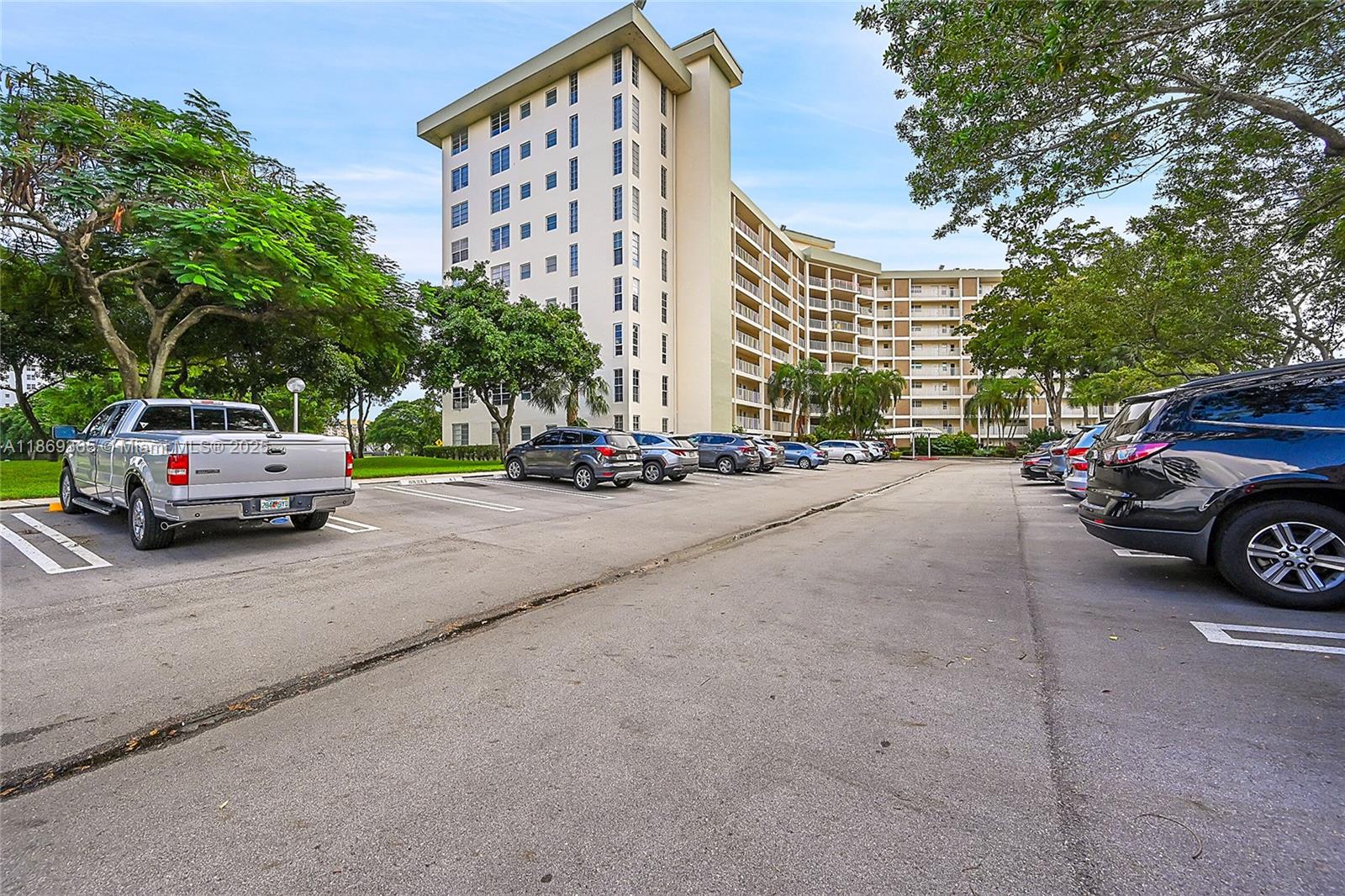 2940 N Course Dr 102