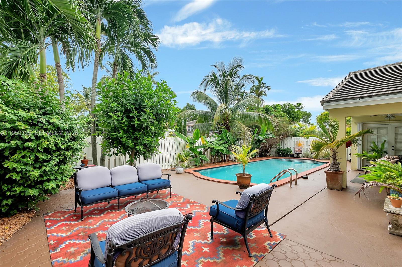 LAKES OF THE MEADOW PATIO - Residential Lease