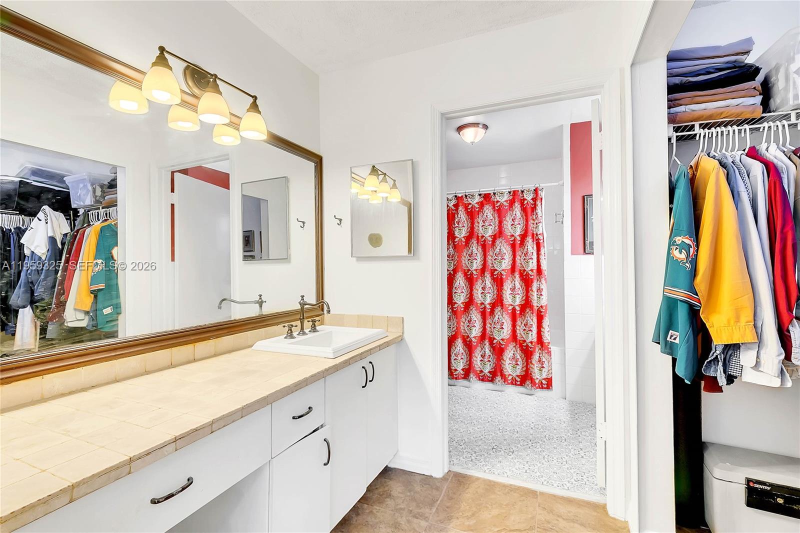 LAKES OF THE MEADOW PATIO - Residential Lease