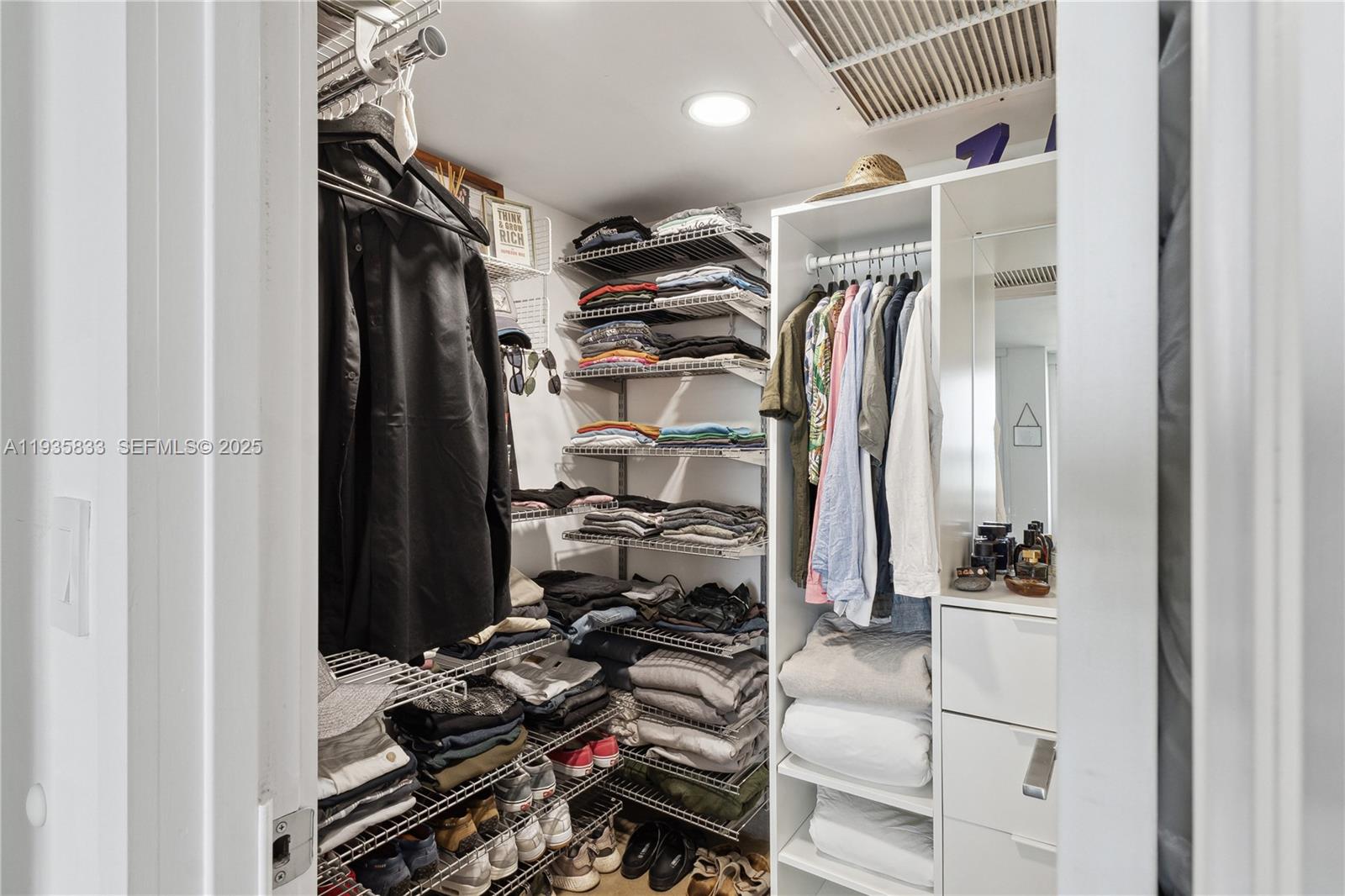 1670 Lincoln Ct. PH-7E